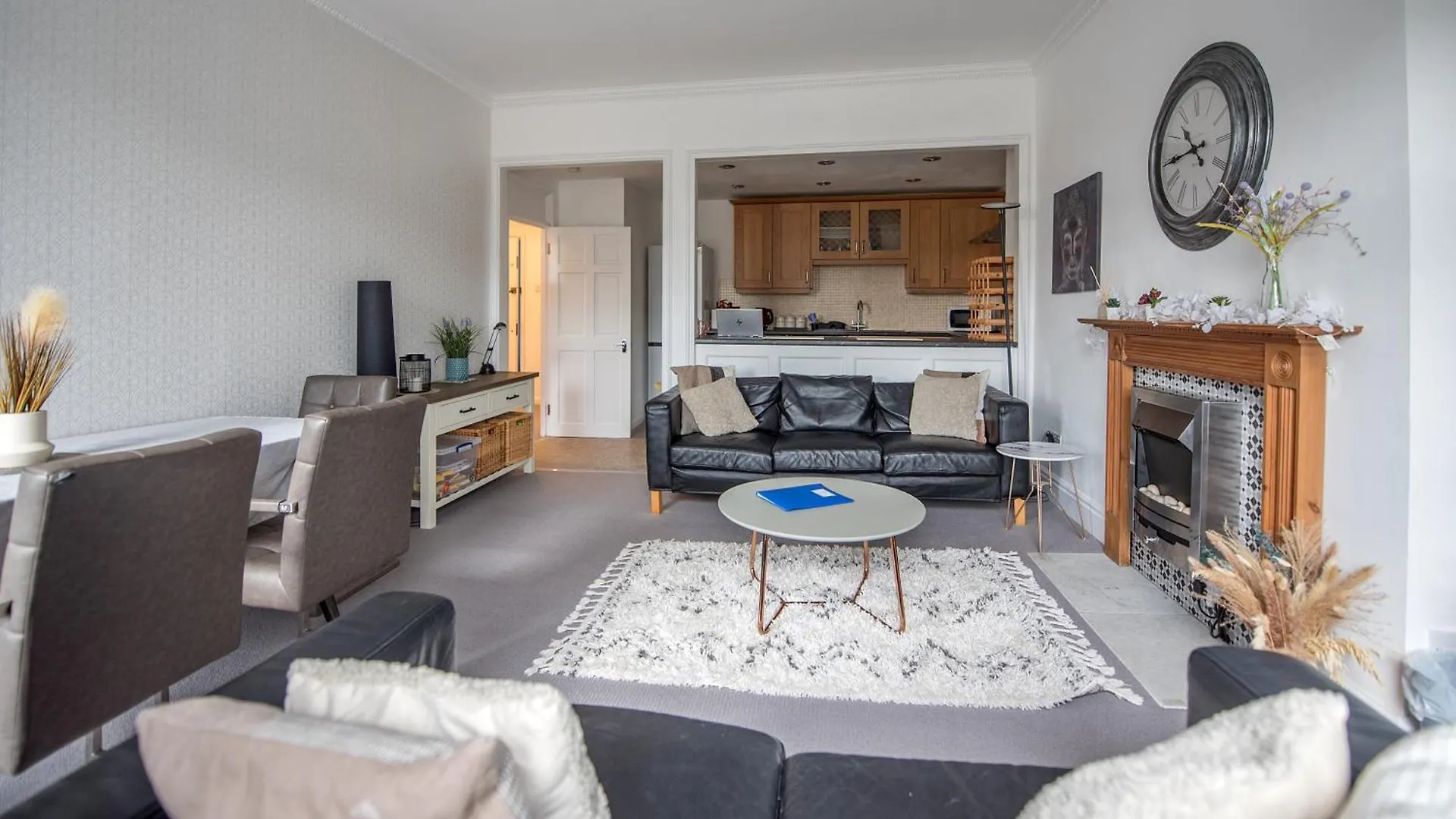 Grosvenor Pad - Lovely 2-Bed Flat - Free On Street Parking Bath
